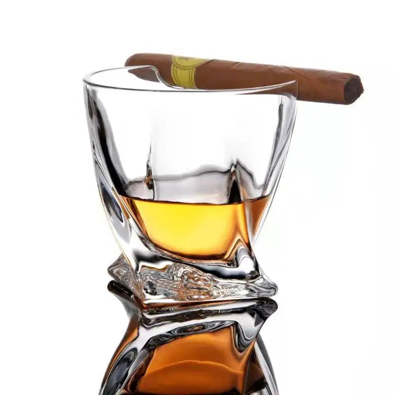 Copos Exclusivos para Whisky com Descanso para Charuto - Luxo e Praticidade