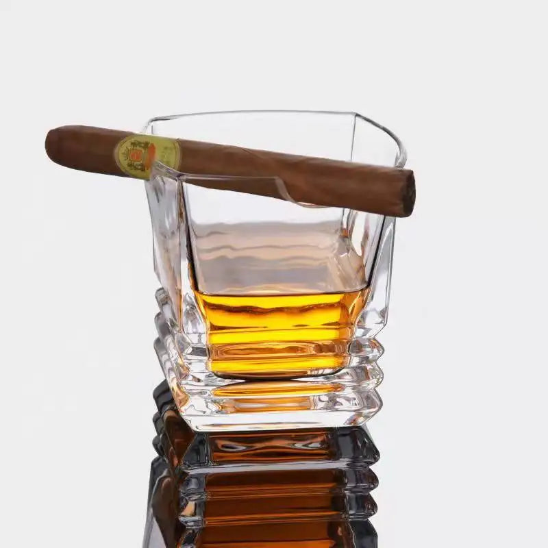 Copos Exclusivos para Whisky com Descanso para Charuto - Luxo e Praticidade