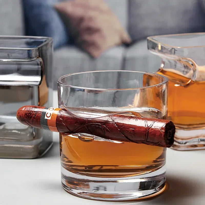 Copos Exclusivos para Whisky com Descanso para Charuto - Luxo e Praticidade